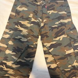Levi cargo pants