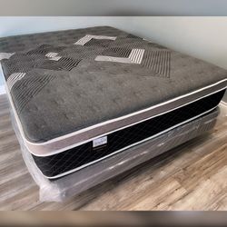 Kng oasis thermal Comfort Europillow top mattress and Boxspring