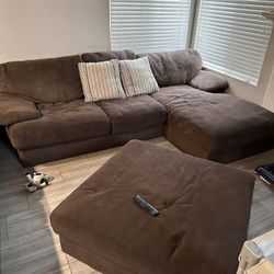 Sectional Couches With Ottoman 