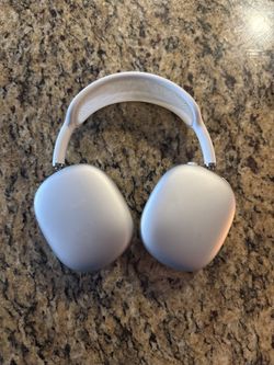 Apple AirPods Max in Silver