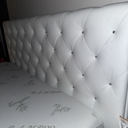 Tufted Crystal White Faux Leather King Bed