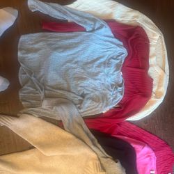 4 Large And 3 X large Women’s Sweaters 