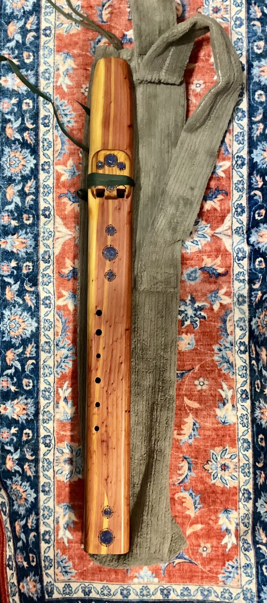 Native American Style Drone Flute-Eb @ 432hz-Red Aromatic Cedar/Old Growth Spruce Bird & Lapis Lazuli Inlay w/Cloth Bag