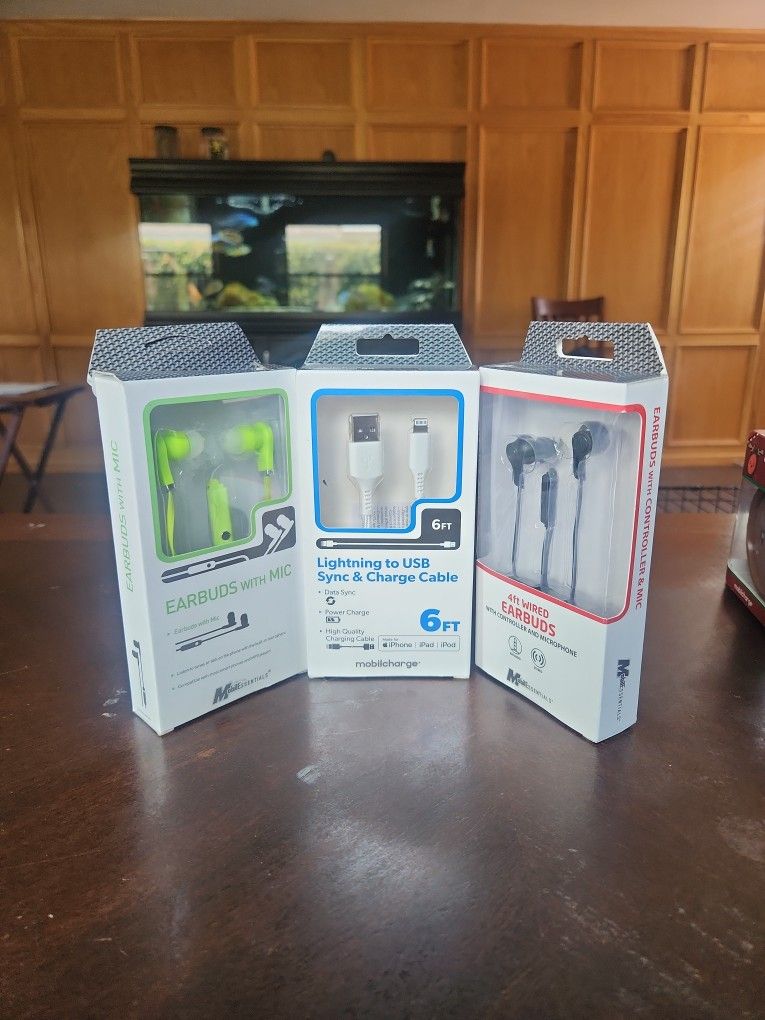Lightning to USB Sync & Charge/Earbuds With Mic/4ft Wired Earbuds With Controller and Microphone