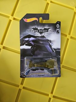 2019 HOT WHEELS DC BATMAN 80TH ANNY SERIES #3/6, THE DARK KNIGHT RISES, THE BAT