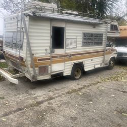 House 🏠 On Wheel/Food Truck/61 K Org. Miles/Run Great/$4,000