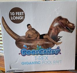 Pool Raft , Gigantic