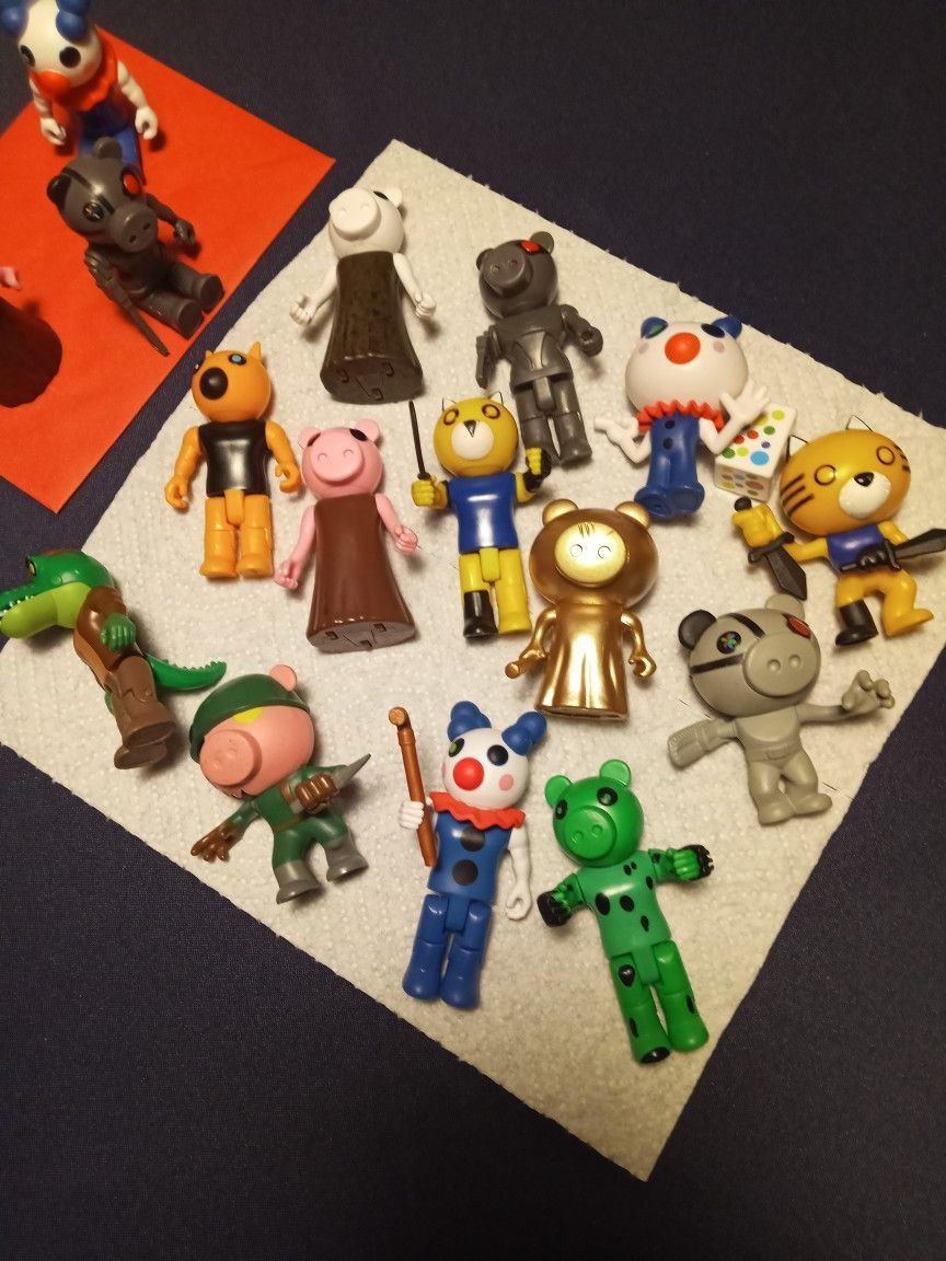 ROBLOX Piggy Figures