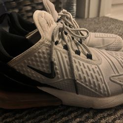 Nike Air Max 270