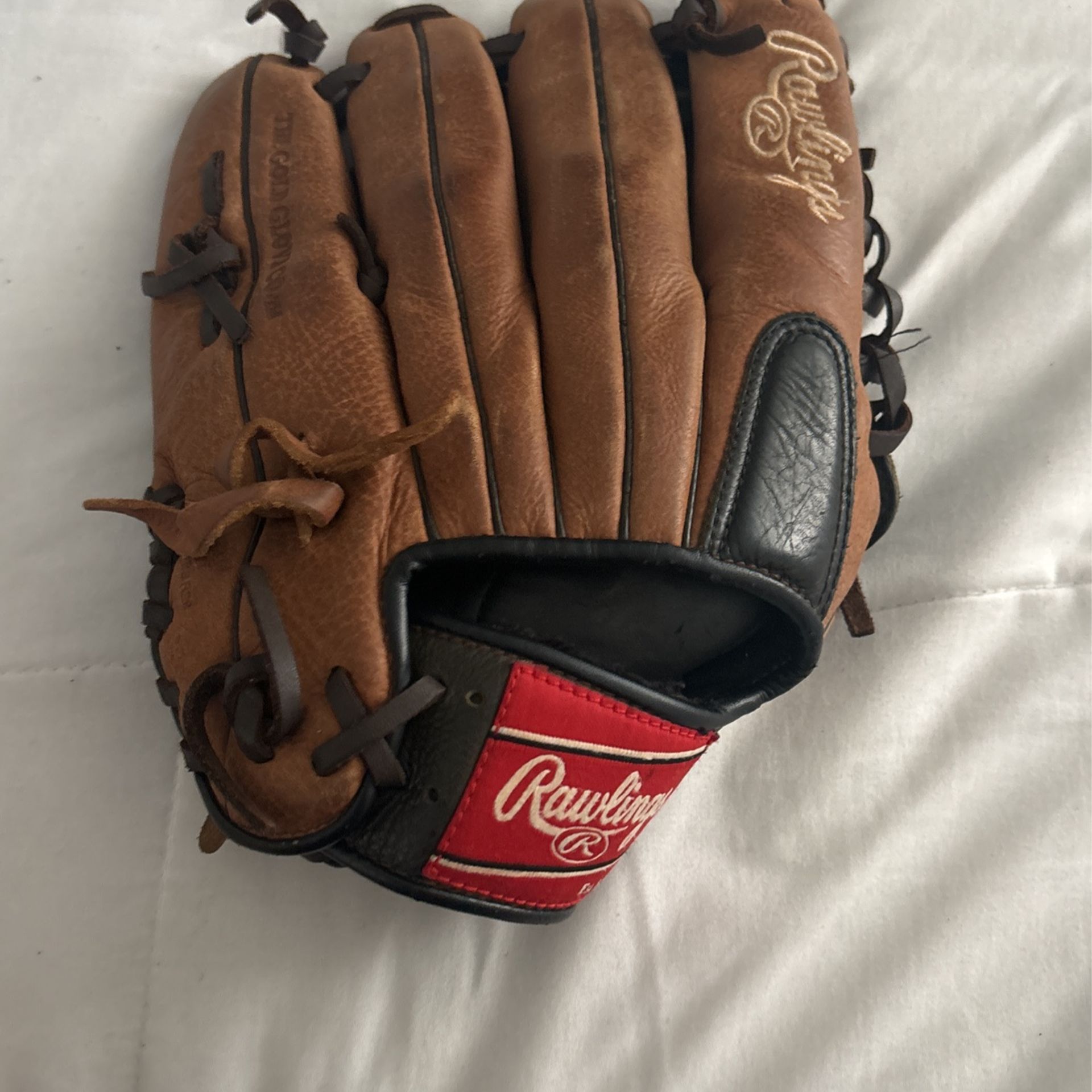 Baseball glove