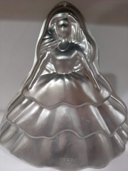 Retro 90’s Barbie Cake Pan