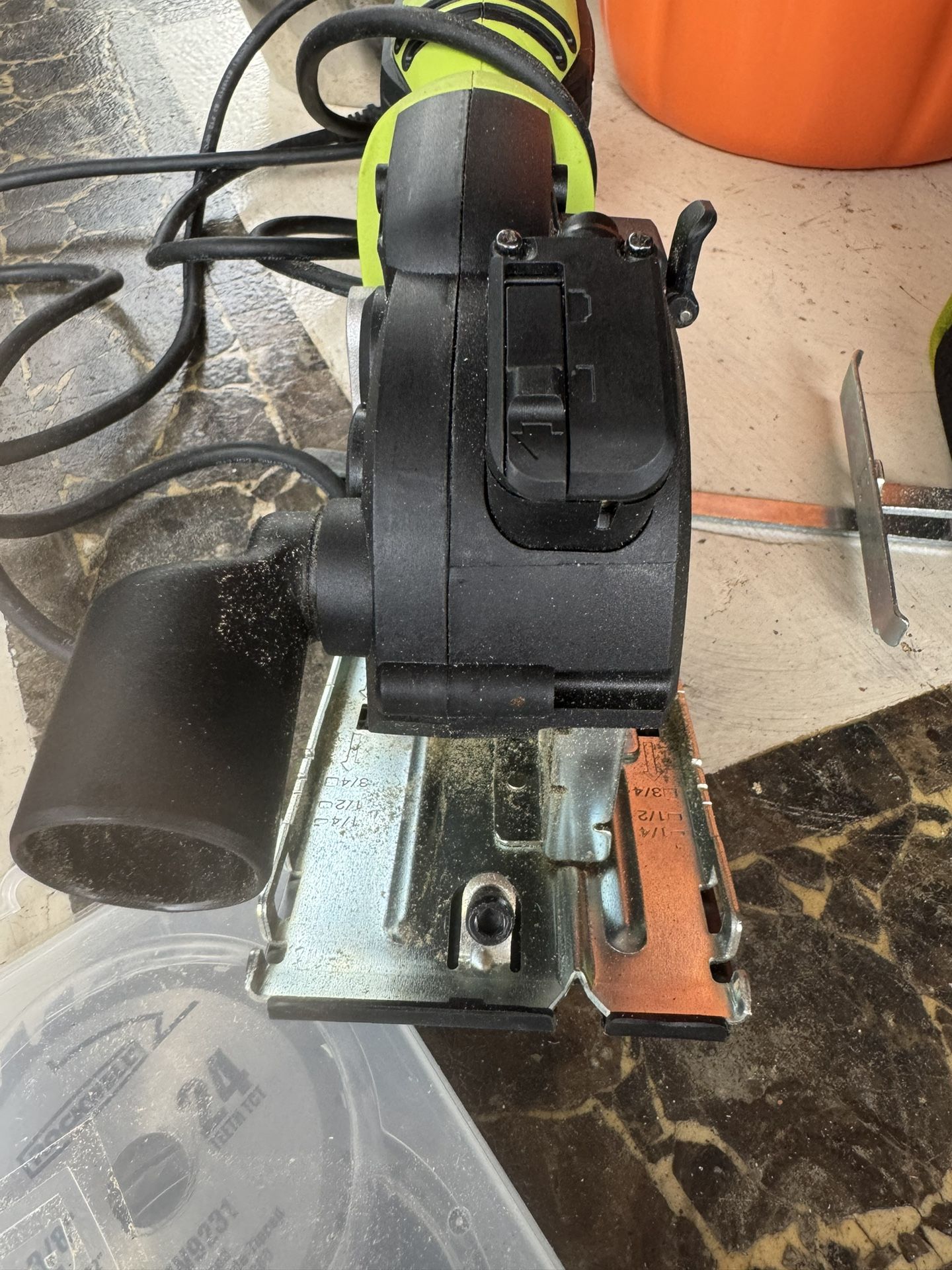 Rockwell Versacut 4.0 Amp Mini-Circular Saw