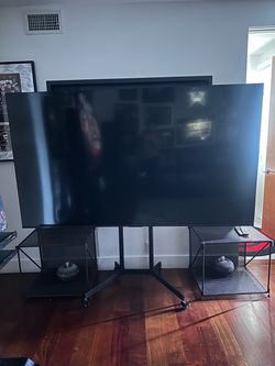 TCL 98in + rolling stand