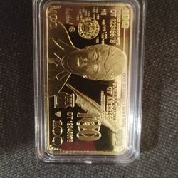 Trump  100 Collectors Gold Bar 