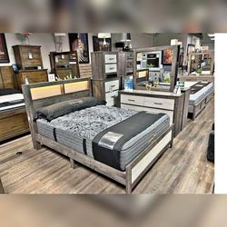 5 Pieces Gray Color King Or Queen Bedroom Set