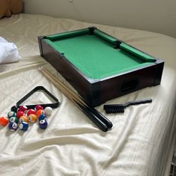 Mini Pool Table
