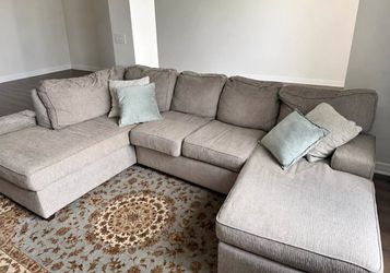 U Shaped Sectional Couch