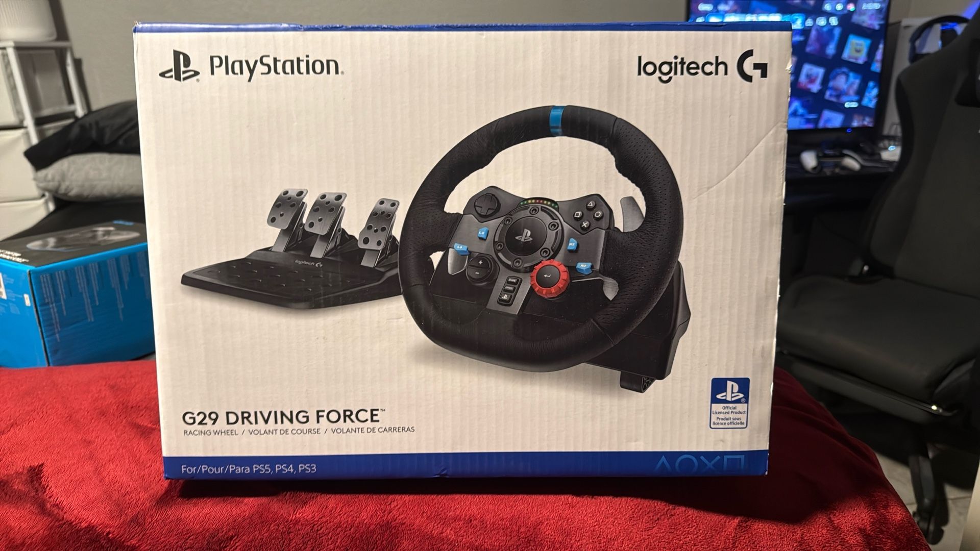 Logitech G29 Driving Force Racing Wheel and Pedals for PlayStation With Shifter