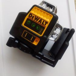 DeWalt Self Leveling Horizontal And Vertical Laser