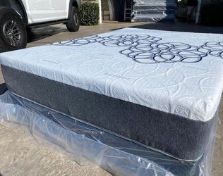 King Bamboo Cool Gel Memory Foam!!