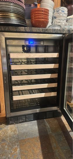 Viking Undercounter Dual Zone Wine Refrigerator