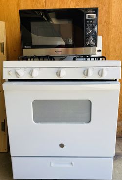 Stove And Microwave