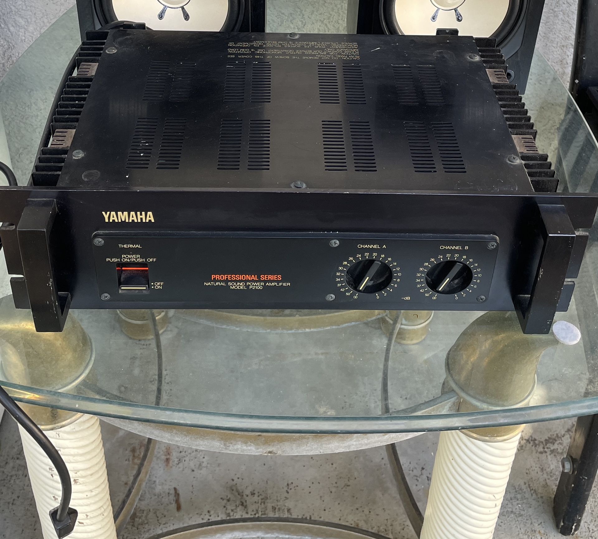 Yamaha P2100 Amplifier