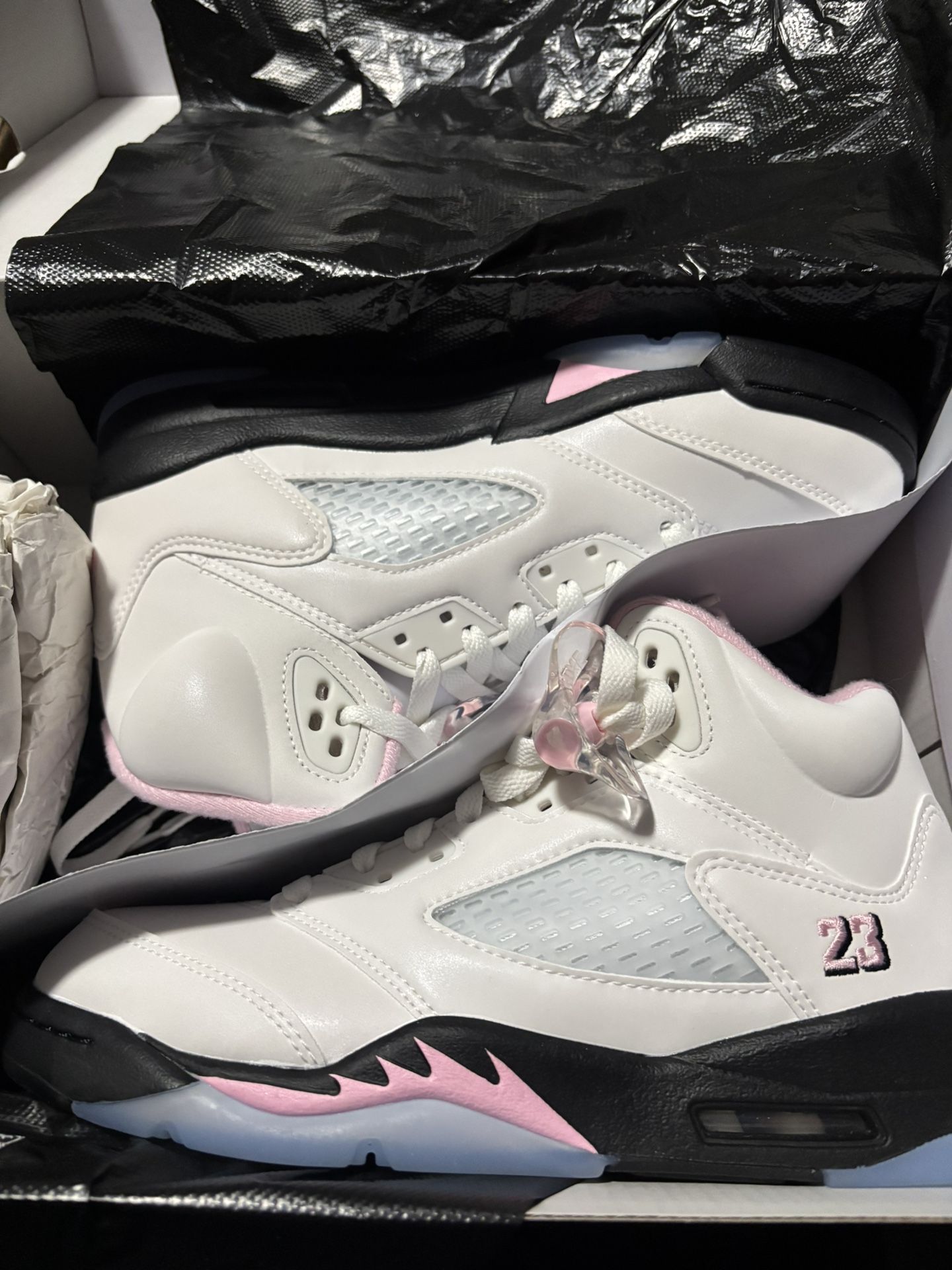 Medium pink Jordan retro 5s  $180