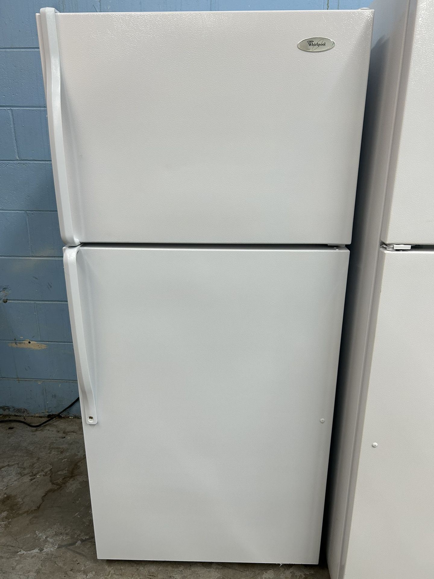 Very Nice 15 Cu Ft Refrigerator
