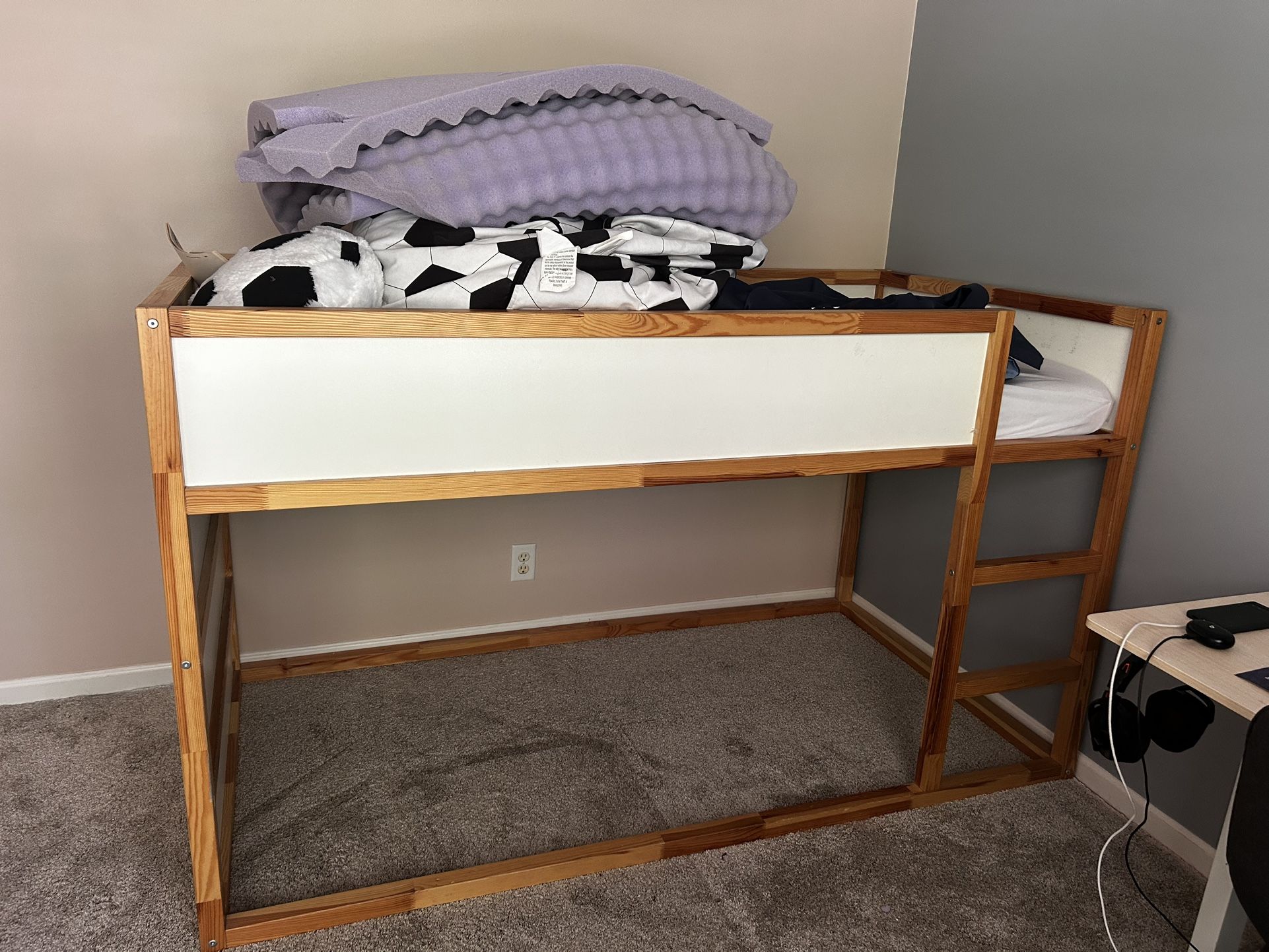 IKEA Kura Bed