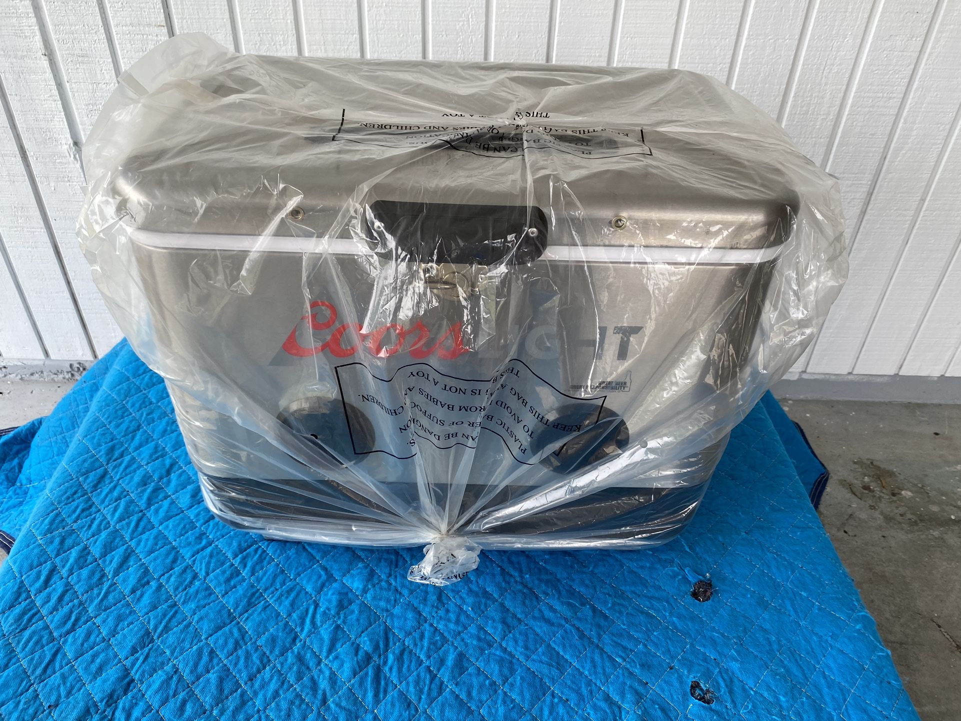 Coors Beer Radio Cooler New Never Used $150