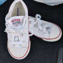 White Converse  $15