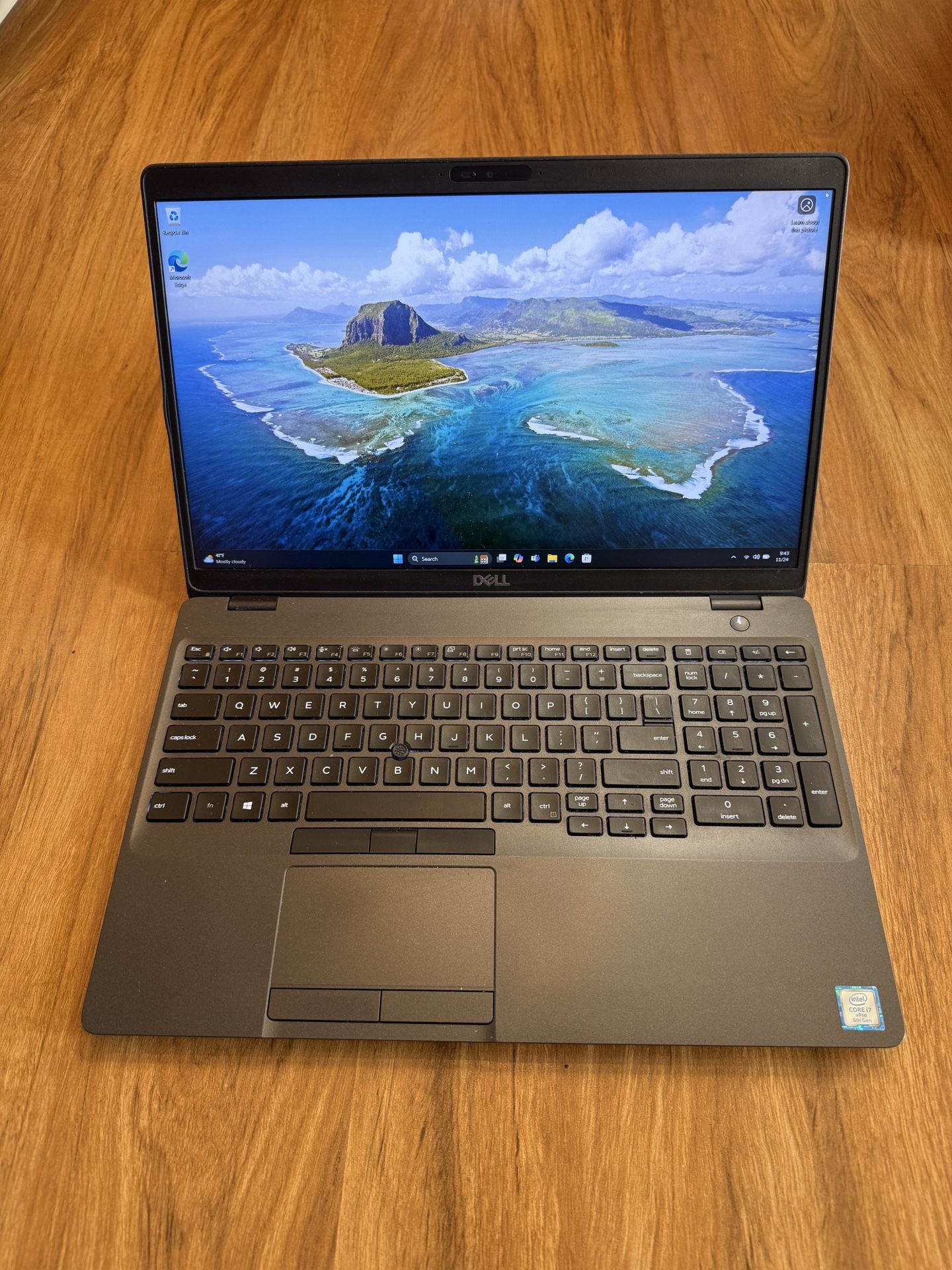 Dell Latitude 5500 i7 8th gen 16GB Ram 256GB SSD Windows 11 Pro 15.6” UHD Touch Screen Laptop with charger in Excellent Working condition!!!!! Specif