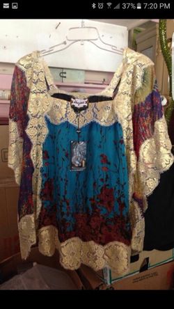 Beautiful shirt size large