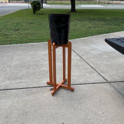 Plant Stand And Pot 