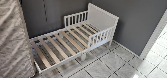 semi-new children's bed, very little used.