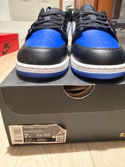 Ds jordan 1 royal blue size 7y (8.5women)