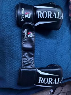 Boxing gloves