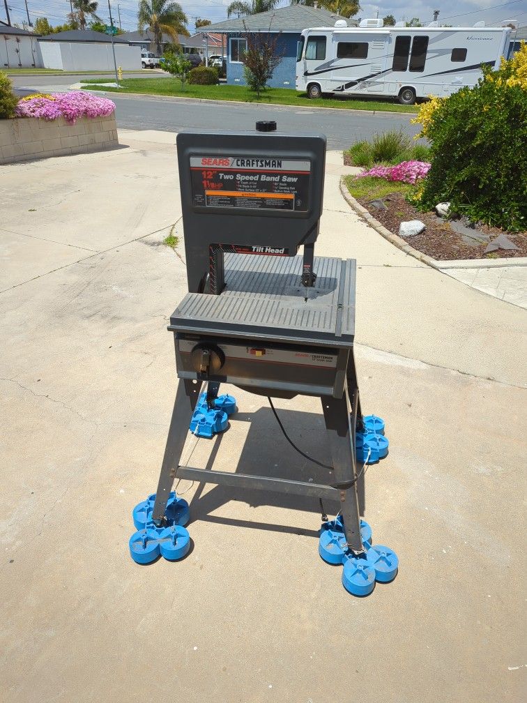 Sears Craftsman 12-in Two-speed Band Saw With Tilting Head