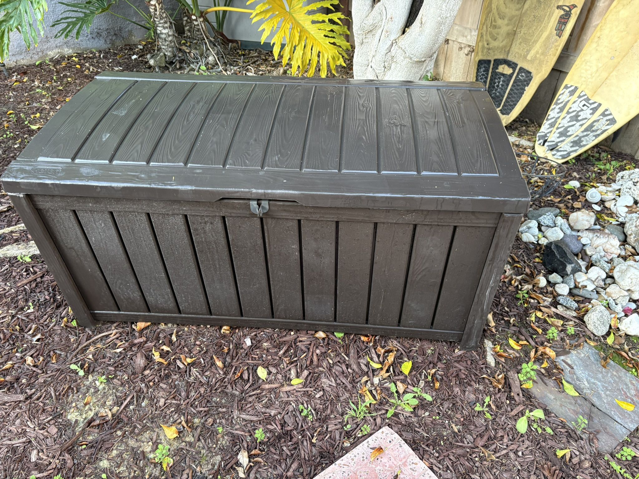 Keter Glenwood 101 Gallon Durable Resin Outdoor Storage and Organization Deck Box For Patio Furniture and Supplies, Brown