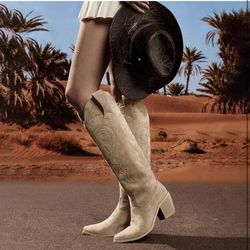 Women’s Boots Size 7 7.5 8 And 9 