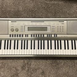 Casio WK-200 76 Key Keyboard