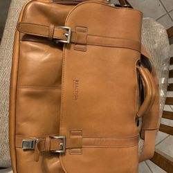 Kenneth Cole leather Messenger bag
