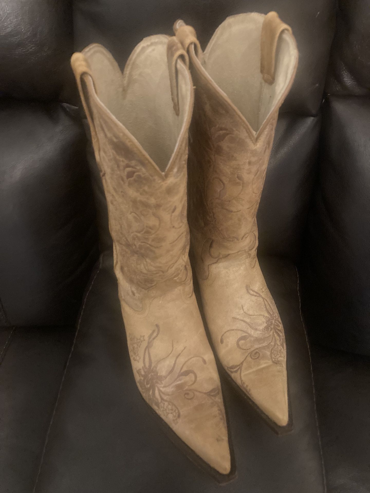Women’s Camel Leather Western Boots Cowgirl Circle G  Size 9