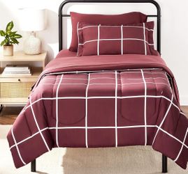 Twin XL Comforter Set with Sheets, 5-Piece Burgundy Simple Plaid Bedding, Lightweight Microfiber Bed-in-a-Bag
