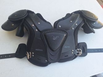 Youth Xenith Flyte Foorball Shoulder Padsi