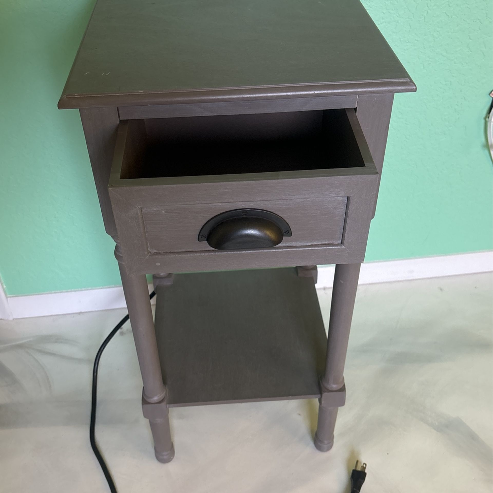 End Table With Plug
