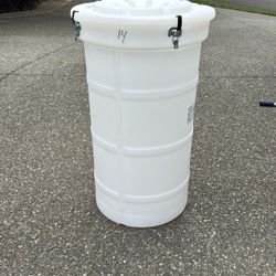 Clean 100L Drum With Removable Lid. 