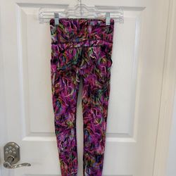 Women Lululemon abstract multicolor leggings