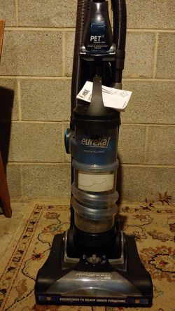 Eureka AirSpeed pet Upright Vac